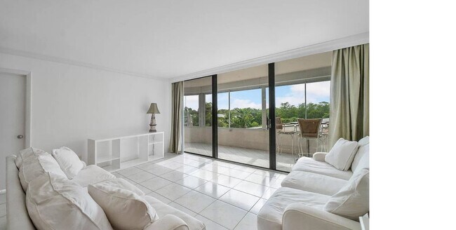 Foto del edificio - 3589 S Ocean Blvd