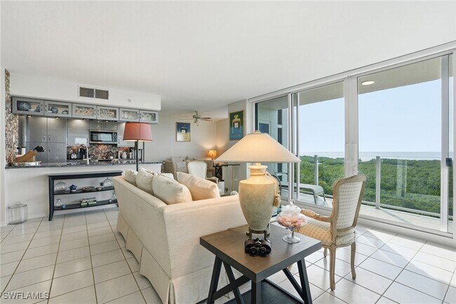 Foto del edificio - 6101 Pelican Bay Blvd