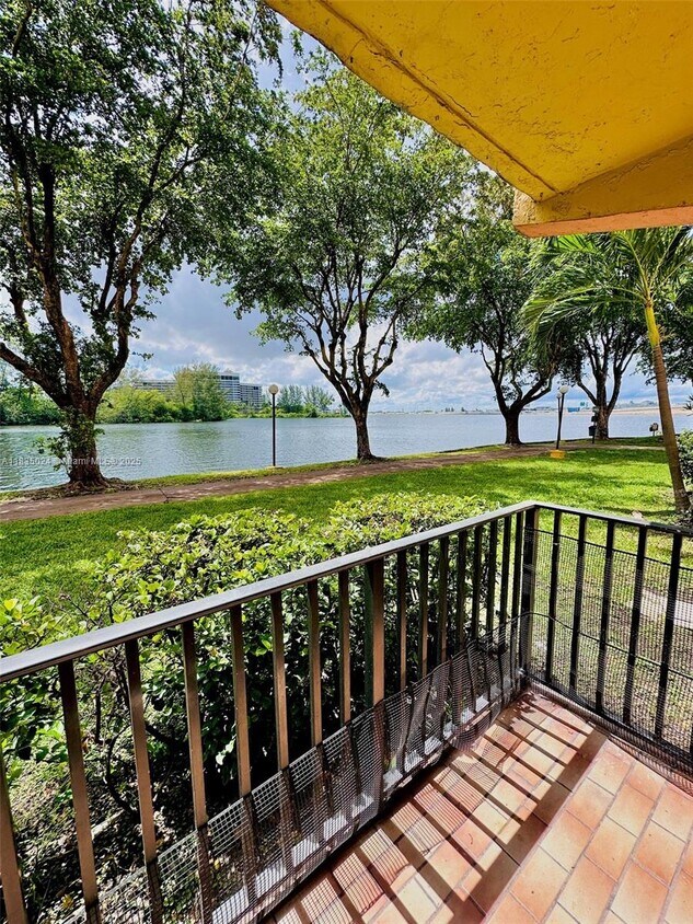 Foto principal - 4805 NW 7th St