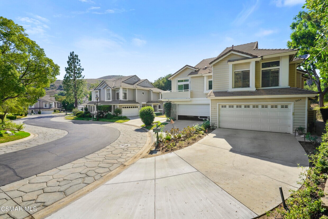Foto principal - 5654 Starwood Ct