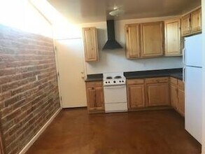 Building Photo - 2841 N Beverly Ave