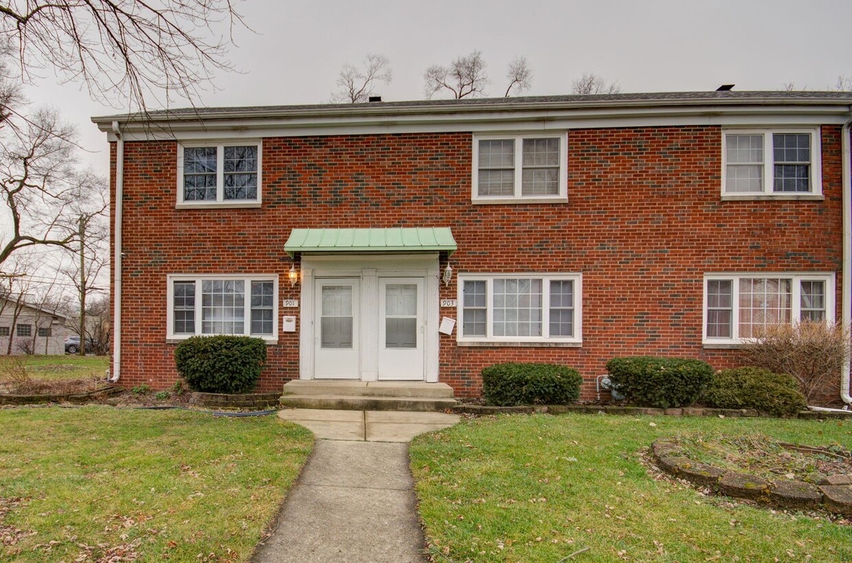 901 N Prairie Ave, Joliet, IL 60435 House Rental in Joliet, IL