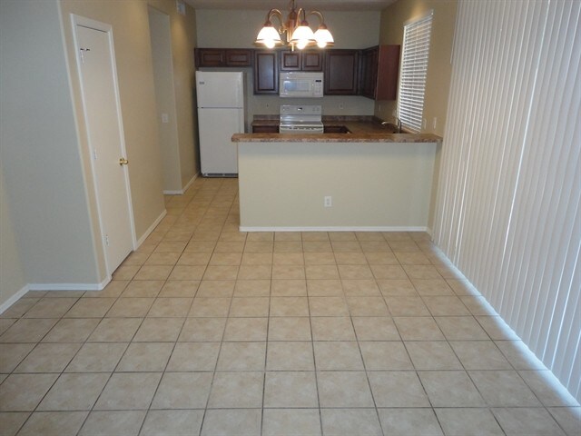 Foto del edificio - 2138 S Compton