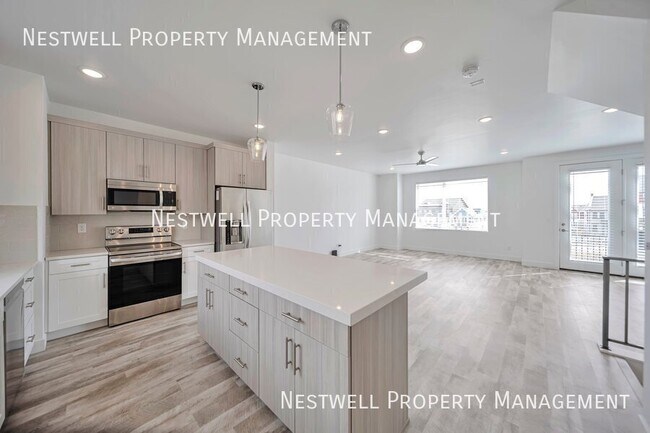 Foto del edificio - $250 Off 1st Month Rent - Newer 3-bed Town...