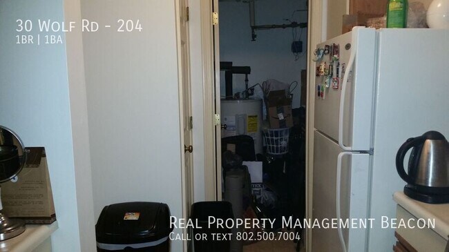 Foto del edificio - 30 Wolf Rd