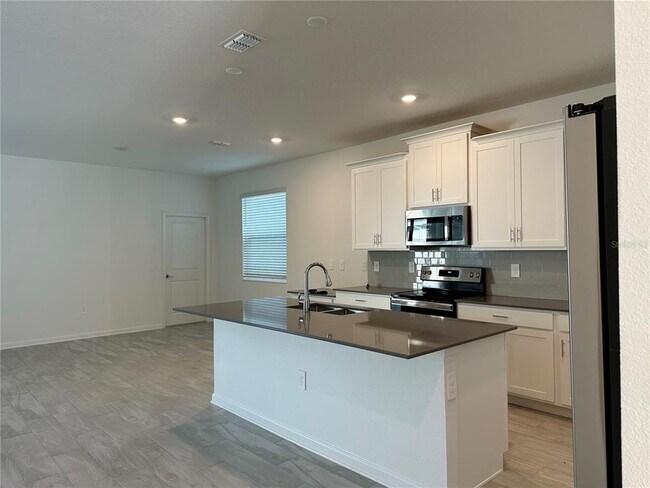 Building Photo - 6413 Sprucepine Ln