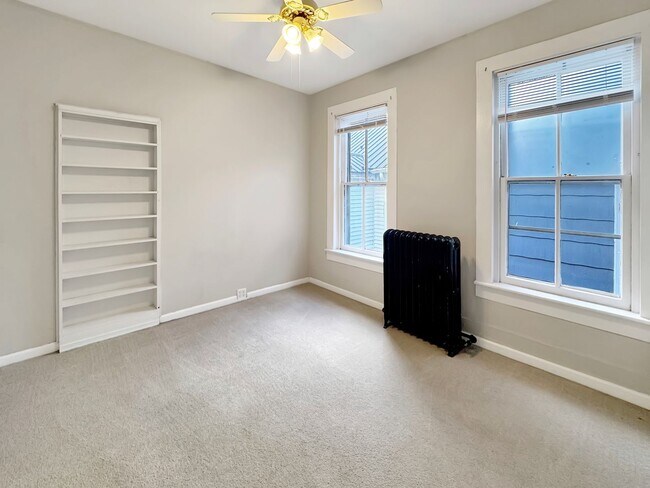 Building Photo - 106 W Church St