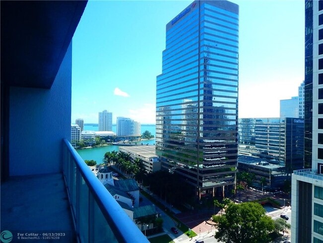 Building Photo - 500 Brickell Ave