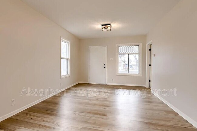 Building Photo - 3324 Avenue B