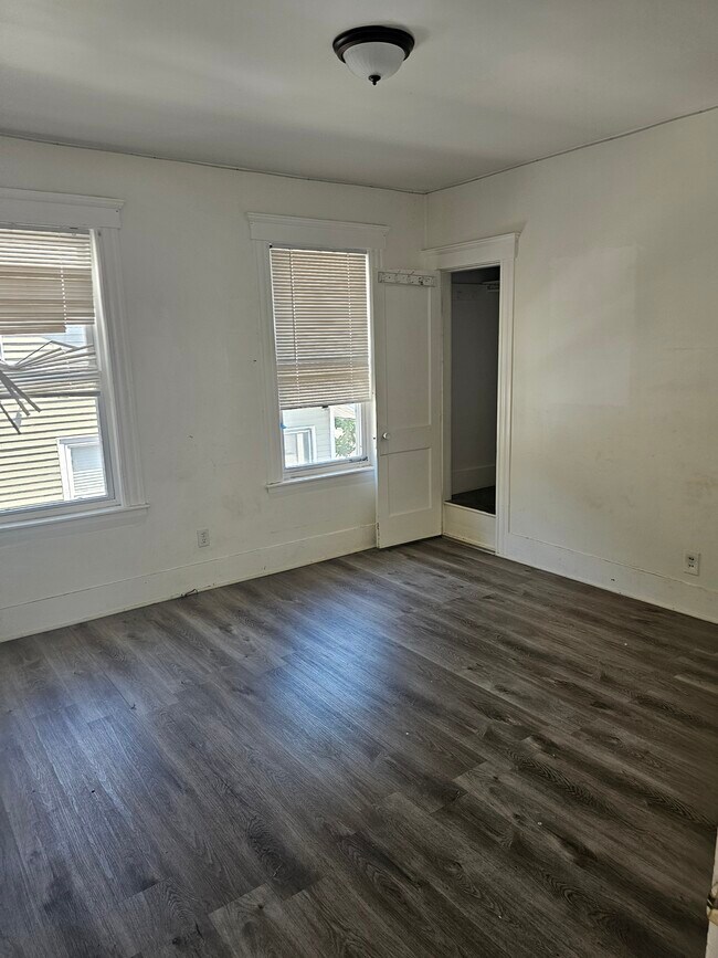 Bedroom 3 - 25 Sunset Ave