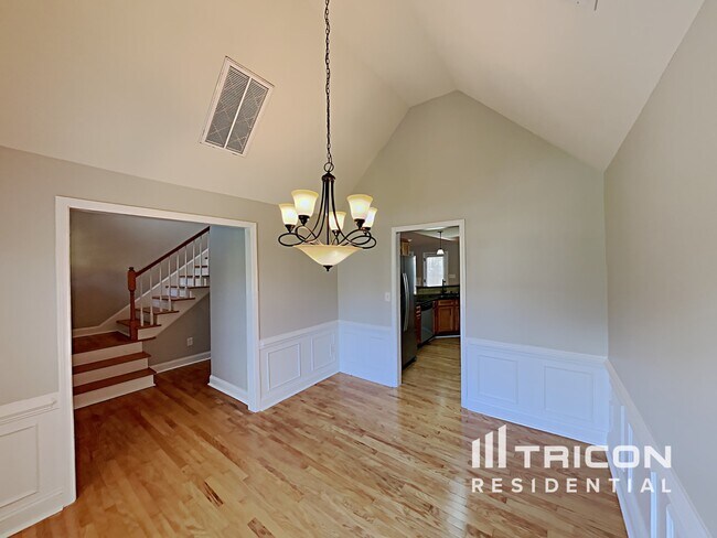 Foto del edificio - 1159 Folkstone Ridge Ln