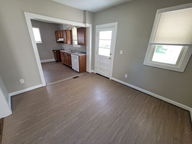 Building Photo - 3265 Buell St