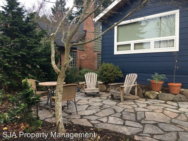 Foto del edificio - 12710 6th Ave NW