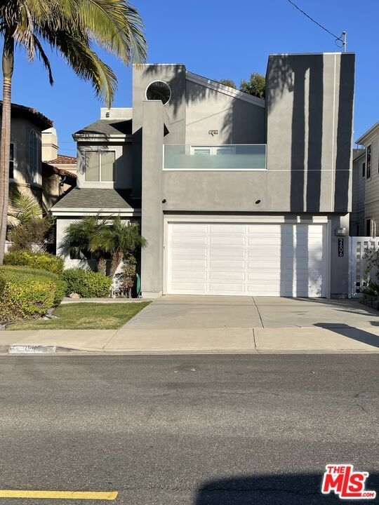 Primary Photo - 2606 Pacific Ave