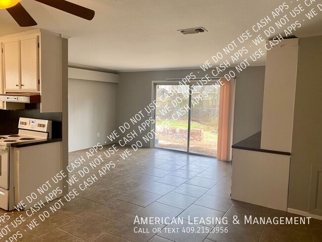 Foto del edificio - ** COMING SOON 12.15.24 ** 3-Bedroom, 2-Ba...