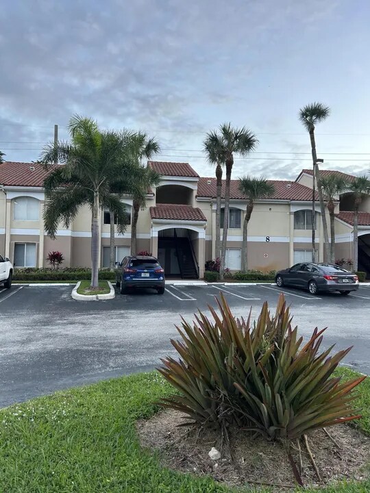 Building Photo - 815 Boynton Beach Blvd