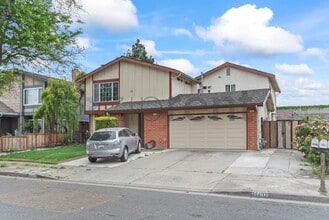 Building Photo - 34497 Salinas Pl