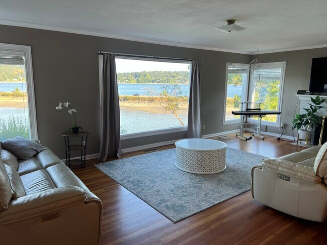 Foto del edificio - 13603 Goodrich Dr NW