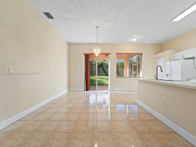 Foto del edificio - 2405 SE 4th Pl