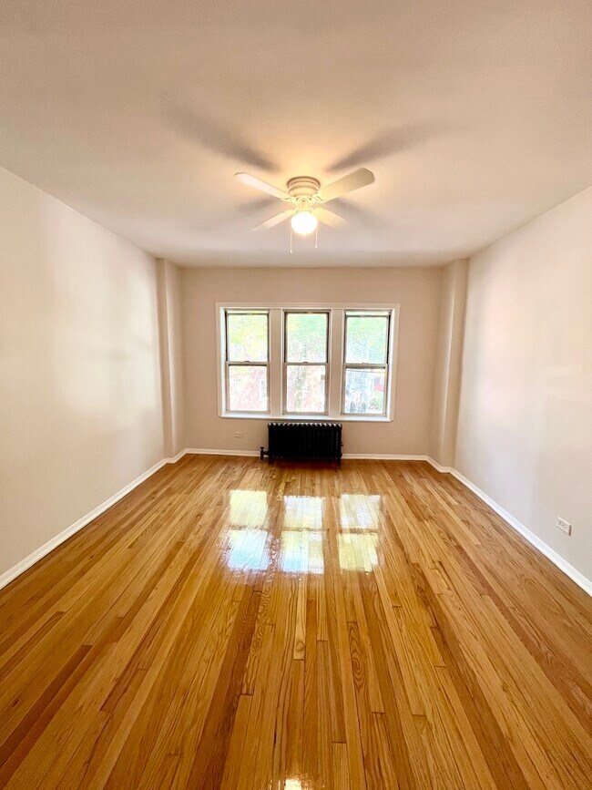 Foto del edificio - 954 N Kildare Ave
