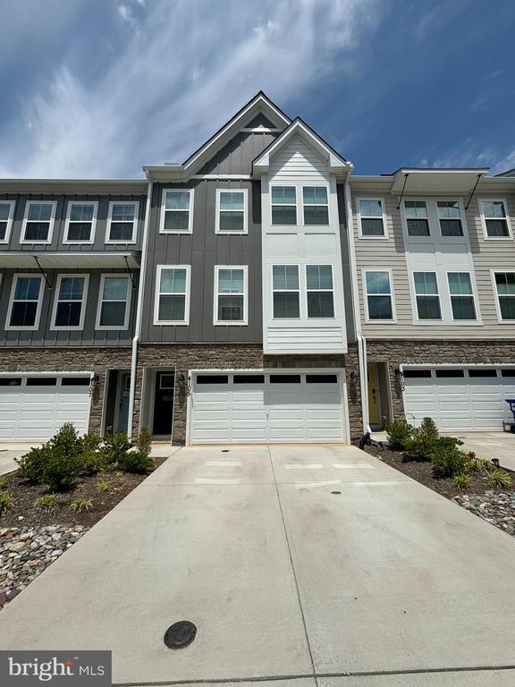 Foto del edificio - 4105 Bolton Ct