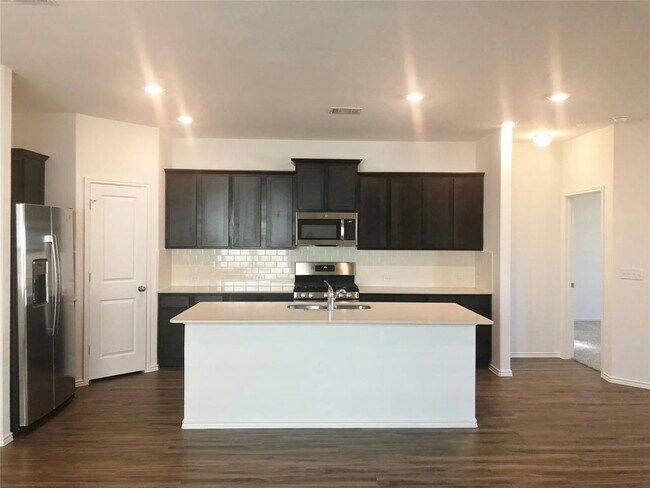 Foto del edificio - 210 Crystal River Rd