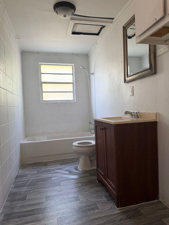 Foto del edificio - 410 Kingsby St