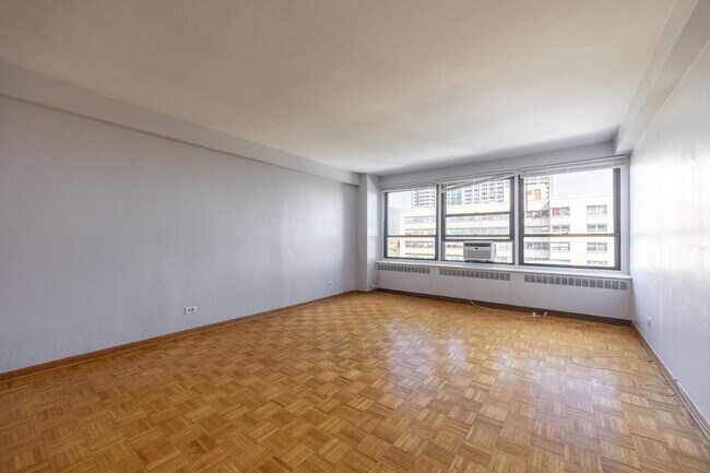 Building Photo - 4180 N Marine Dr