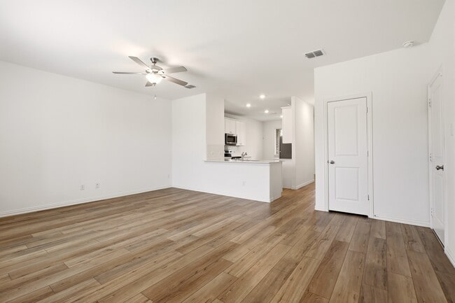Building Photo - 5105 Greywing Dr