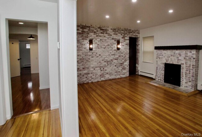 Building Photo - 10 Tollgate Ct