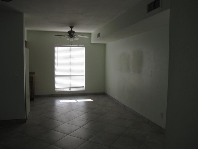 Building Photo - 8450 E Old Spanish Trail, #206