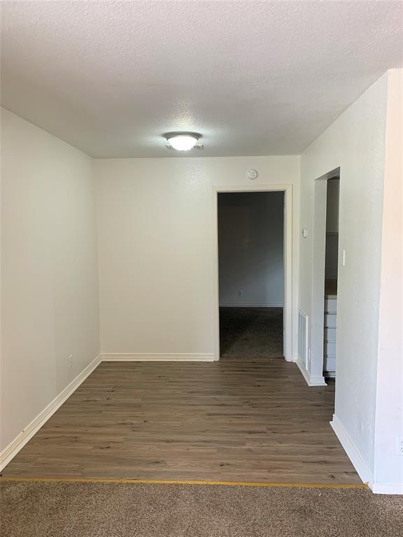 Building Photo - 208 Kelly Dr