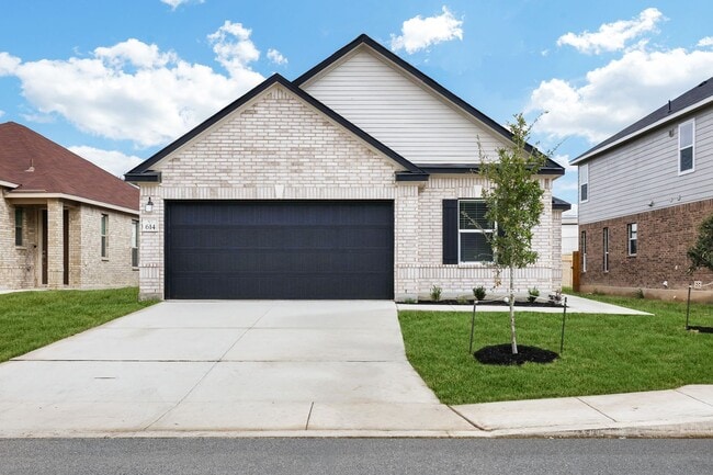 Building Photo - 614 Eucharis