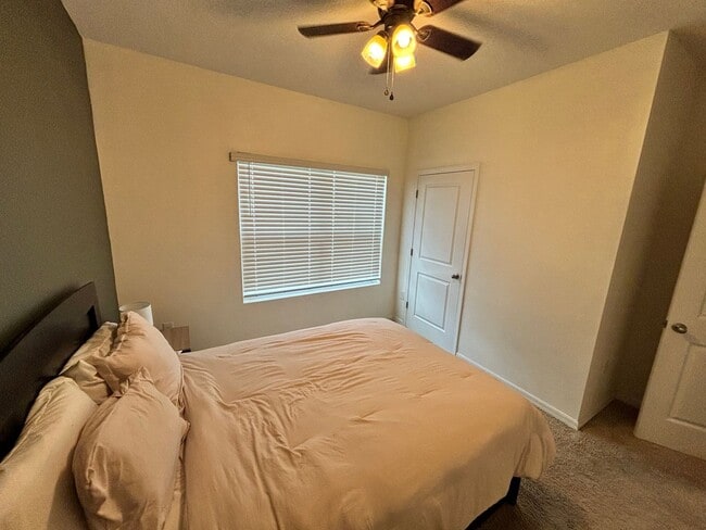 Foto del edificio - 8180 SW 60th Rd