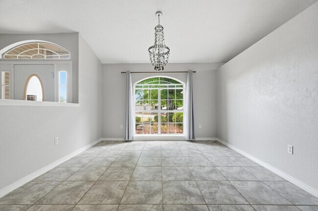 Foto del edificio - 123 Steeplechase Dr
