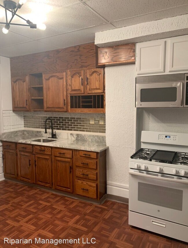 Building Photo - 3 br, 1 bath House - 629 N Robinson St