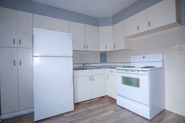 Foto del edificio - 2117 W Farragut Ave