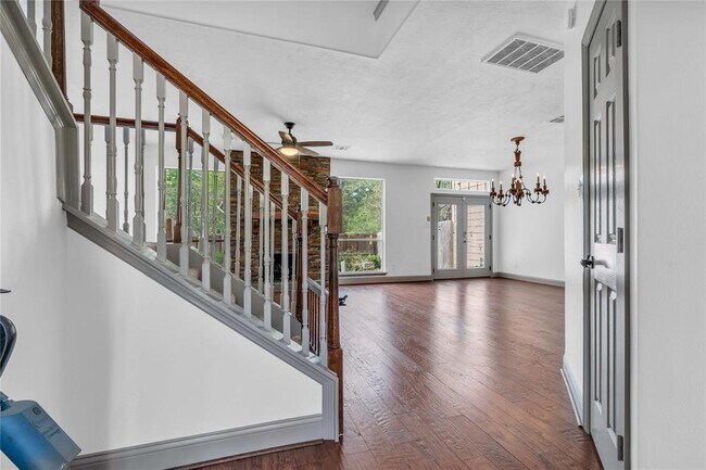 Building Photo - 43 Endor Forest Pl