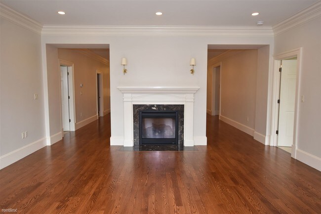 Building Photo - 2 br, 2.5 bath Condo - The Elmwood