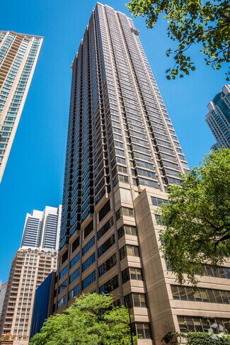 Building Photo - 30 E Huron St