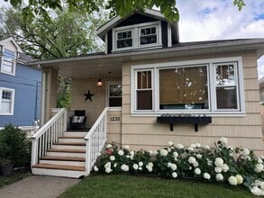 Building Photo - 1235 Darrow Ave