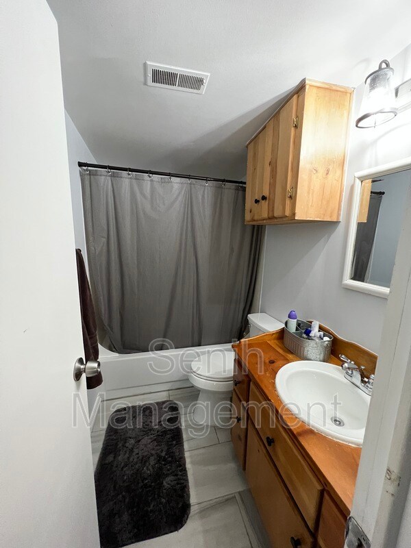 Foto del edificio - 1431 Appleford St