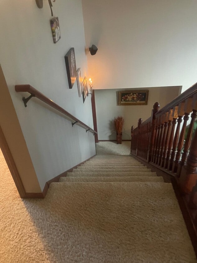 Primary Photo - 810 Briarwood Dr
