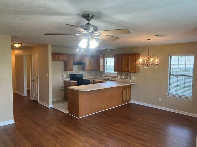 Foto del edificio - 3 Bed 2 Bath Home