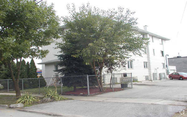 Primary Photo - 661-665 159th St
