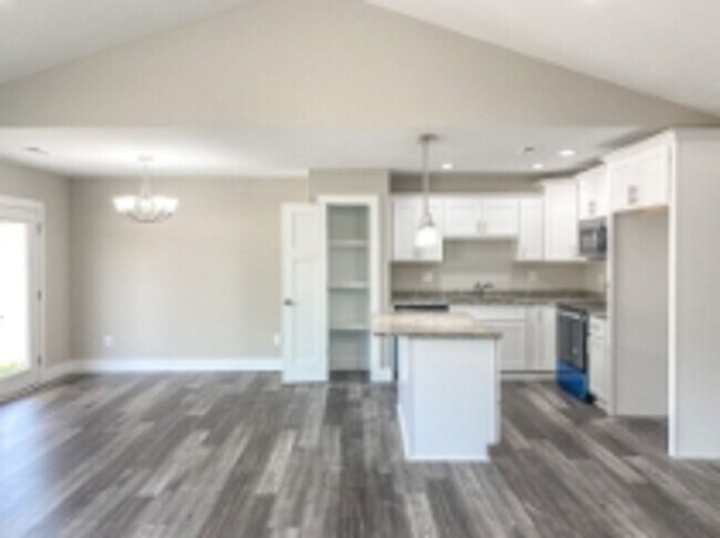 Foto del edificio - 173 Falling Creek Rd