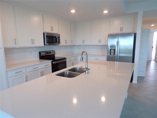 Foto del edificio - 14141 Heritage Landing Blvd