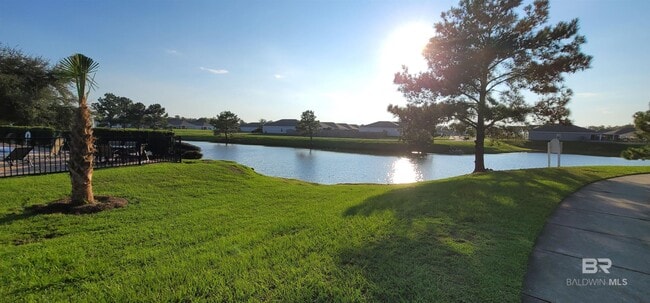 Foto del edificio - 17431 Harding Dr