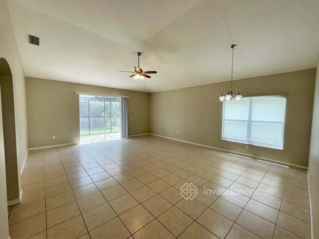 Building Photo - 29242 Birds Eye Dr