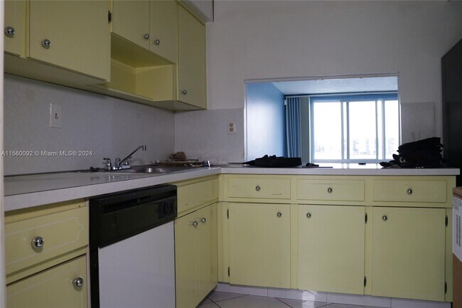 Foto del edificio - 1150 NE 191st St